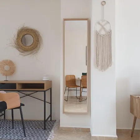 Kir-yiannis Stonehouse @areopoli * Αρεόπολις