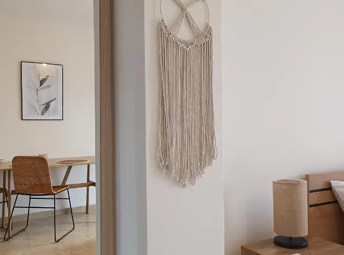 Kir-yiannis Stonehouse @areopoli Αρεόπολις