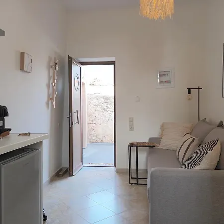 Kir-yiannis Stonehouse @areopoli * アレオポリ