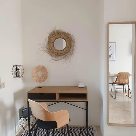 Kir-yiannis Stonehouse @areopoli *