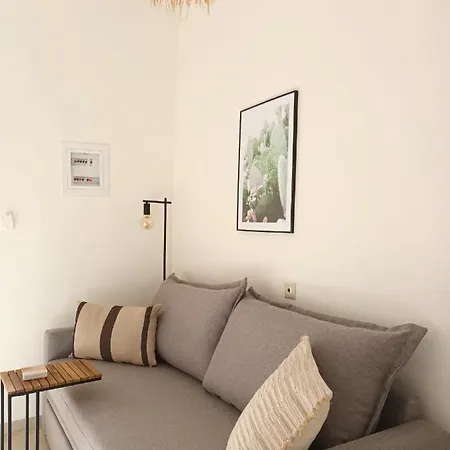 Kir-yiannis Stonehouse @areopoli אראופוליס