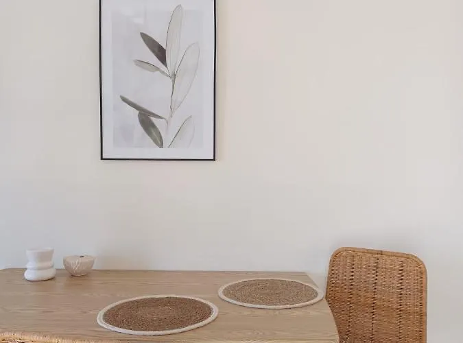 Kir-yiannis Stonehouse @areopoli *